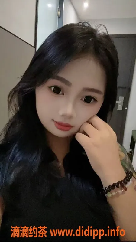 广州楼凤-天河小琴，课程费700p，服务好评如潮