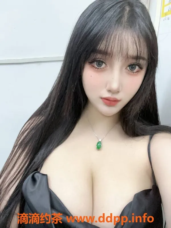 杭州楼凤-上城区小肥羊，F罩杯双飞体验，包夜只需5200