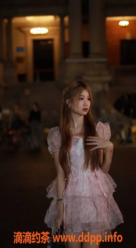 深圳楼凤-南山梓欣 白虎潮喷 1388元尊享服务