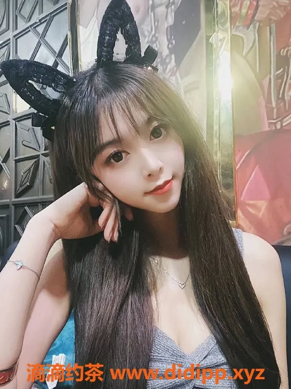 深圳楼凤-深圳龙华周周，1200元激情体验！