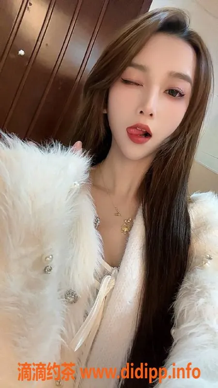 深圳楼凤资源信息,深圳龙华周周，1200元激情体验！