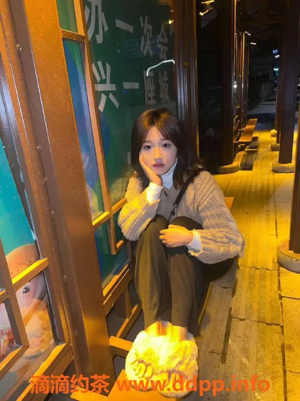 广州楼凤-天河御姐绵羊，700元一小时等你约！