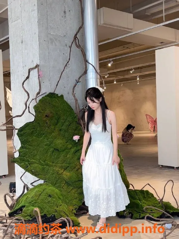 深圳楼凤-深圳南山19岁嫩妹伊娃，1000元全包服务