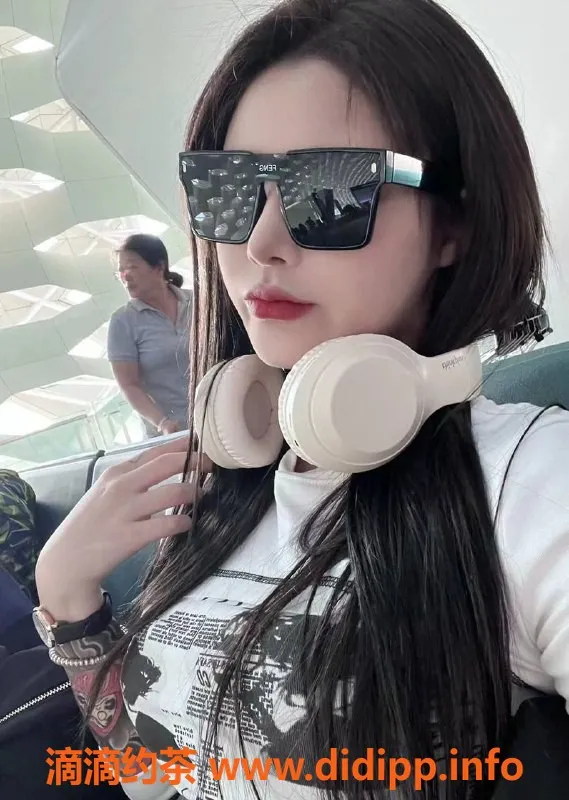 深圳楼凤-宝安小乔，已验证，价格900，服务优质