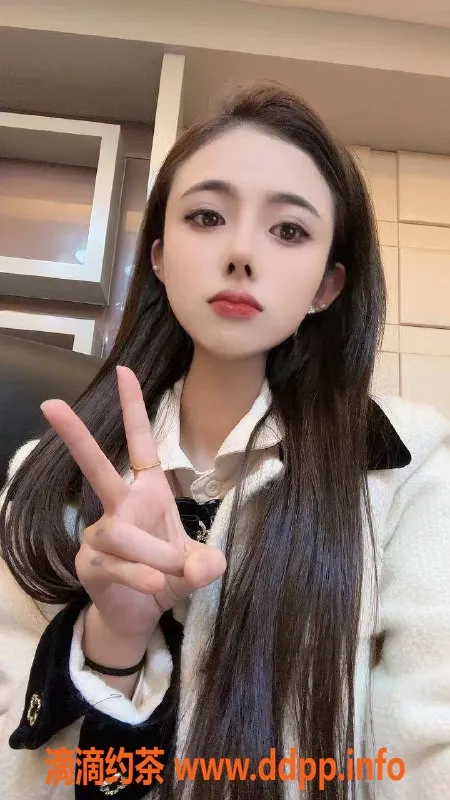 深圳楼凤资源信息,福田小嘻，900元优惠服务，试试深喉和鸳鸯浴！