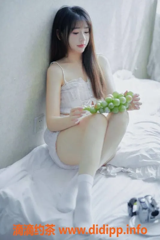 厦门楼凤资源信息,思明莲坂小兮兮，19岁嫩妹舌吻服务