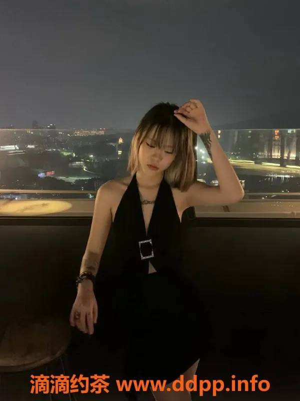 广州楼凤-白云嫩妹佳佳，700元可约，视频验证