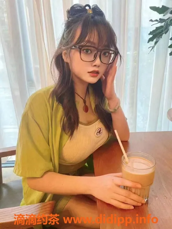 东莞楼凤资源信息,寮步叶子媚，165高挑F罩杯，600p体验