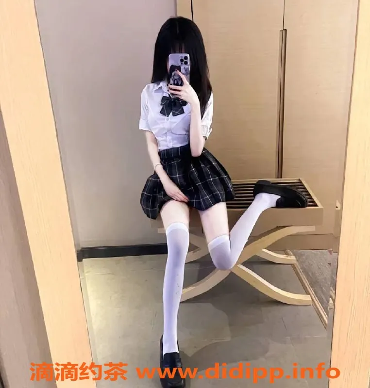 上海楼凤-黄浦小草莓特惠，先到先得！