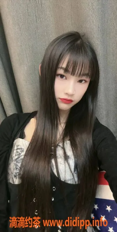 广州楼凤-天河嫩妹豆豆，700p享大胸服务