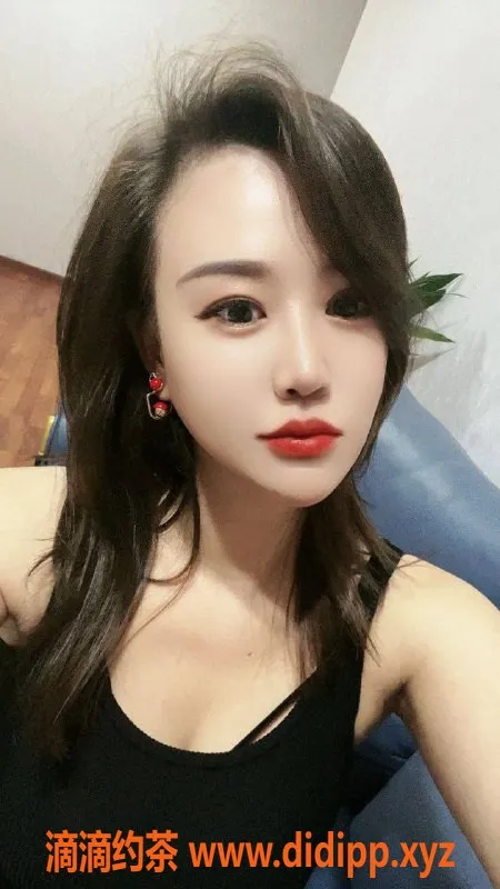 广州楼凤-天河艾菲，莞式服务，500元体验