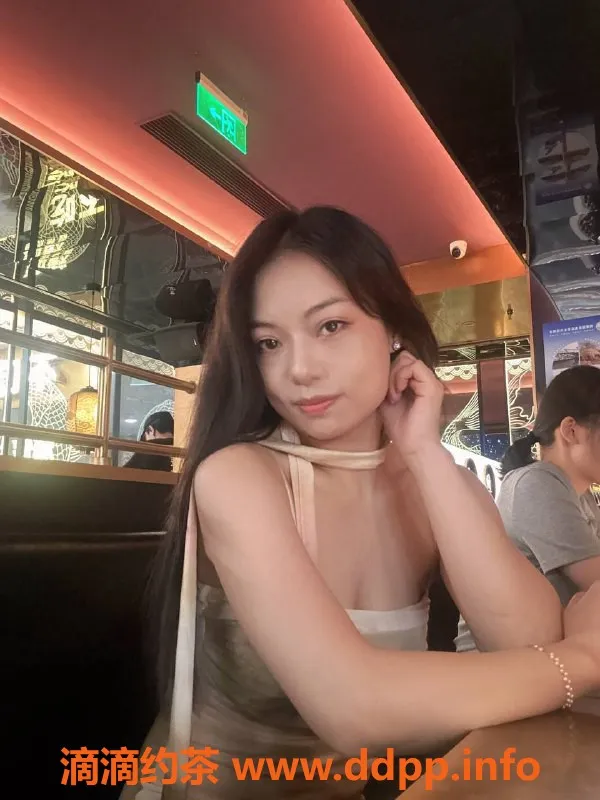 广州楼凤-天河特仑苏少妇，700起，服务态度超好！