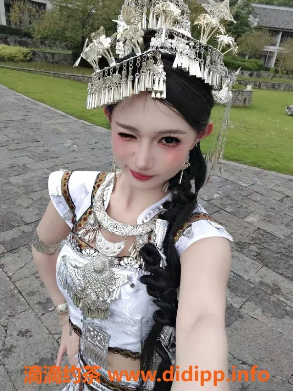 广州楼凤资源信息,番禺嫩妹小宝宝，水费2000p，舌吻COS服务