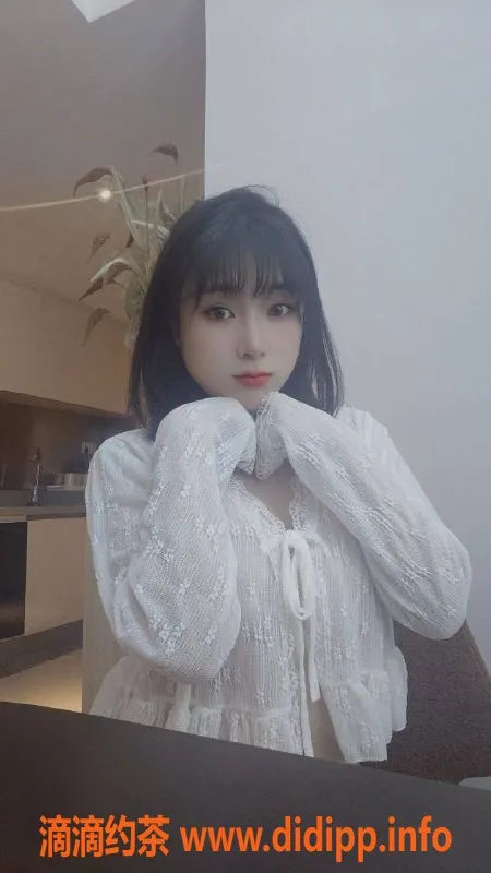 广州楼凤-天河铄铄，700元一小时服务，视频验证