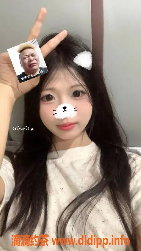 深圳楼凤-深圳龙岗小cch，05年嫩妹，800元起