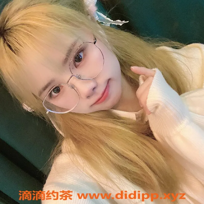 北京楼凤-十里堡萝莉内衣卖家啊凄，批发15z起