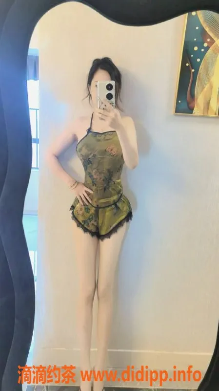 深圳楼凤-南山yoyo，26岁167cm、51kg、C罩杯，1000元起