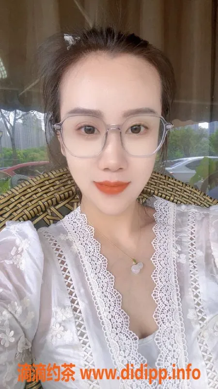 广州楼凤-海珠御姐沐沐，500p超值体验