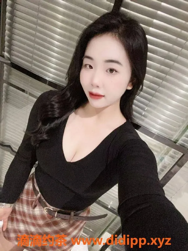 广州楼凤资源信息,天河梦琦，人妻艺人，499元约见