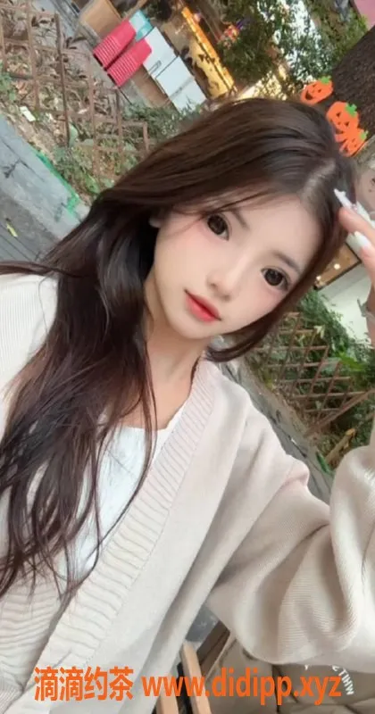 广州楼凤资源信息,天河嫩妹秋儿，水费800p，舌吻服务等你体验！