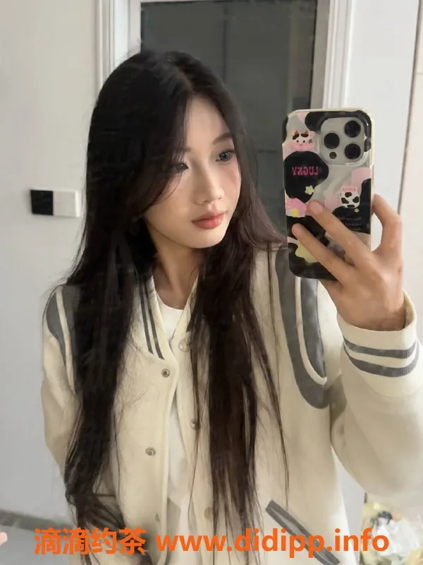 广州楼凤-天河嫩妹橘子，600p长腿服务等你来体验