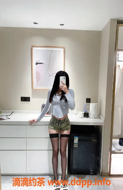 深圳楼凤-宝安小乔，800元体验亲密服务