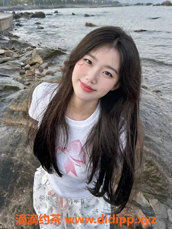 深圳楼凤-深圳龙华芯研，168cm身高，50kg，超值服务！