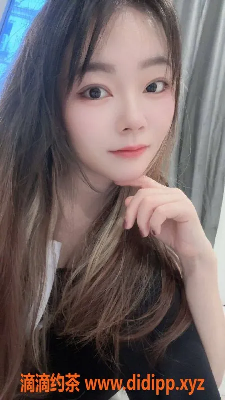 深圳楼凤-龙岗一笑倾城，700元体验舌吻等服务