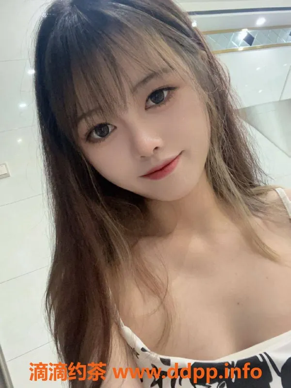 深圳楼凤-龙华默默，800元调情服务，玩转制服丝袜！