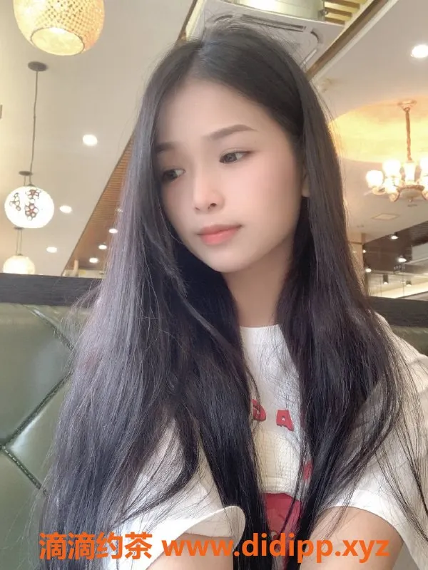 深圳楼凤-深圳可欣：20岁，163b，46kg，千元以下超值服务