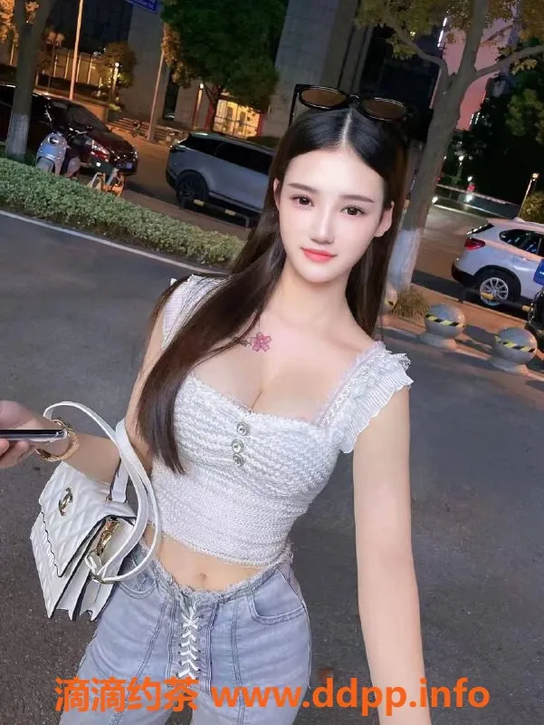 杭州上门服务-余杭区夏叶 专享高端服务 36C大胸 165高肩柔情