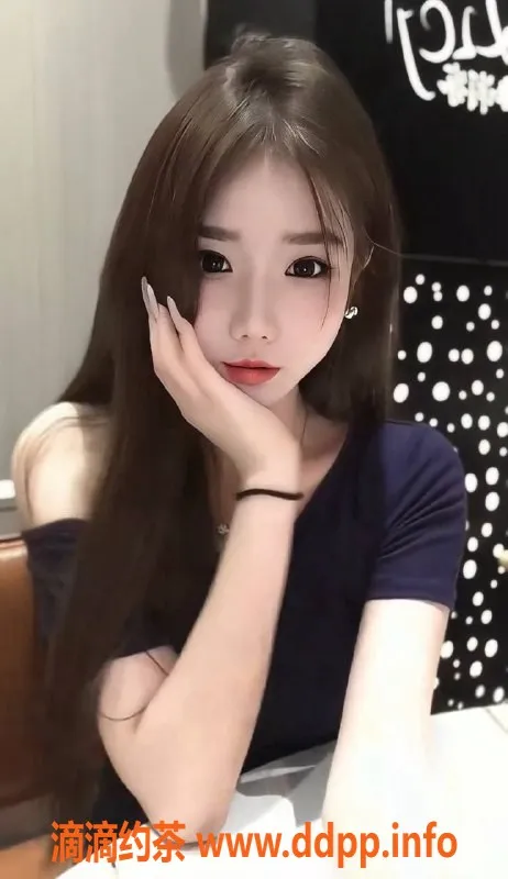 深圳楼凤资源信息,深圳龙华思思，24岁，身高168，D罩杯，1200起