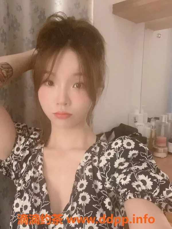 广州楼凤-白云冰儿，嫩妹大胸，水费500p服务超棒！