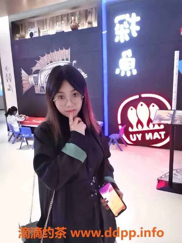 深圳楼凤-深圳龙岗嘉嘉，25岁C罩杯，500元起