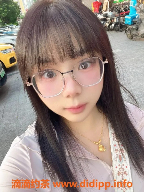 深圳楼凤-深圳龙岗嘉嘉，25岁C罩杯，500元起