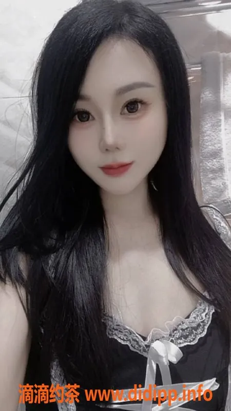 广州楼凤-天河嫩妹琪琪，水费600p，热情舌吻服务