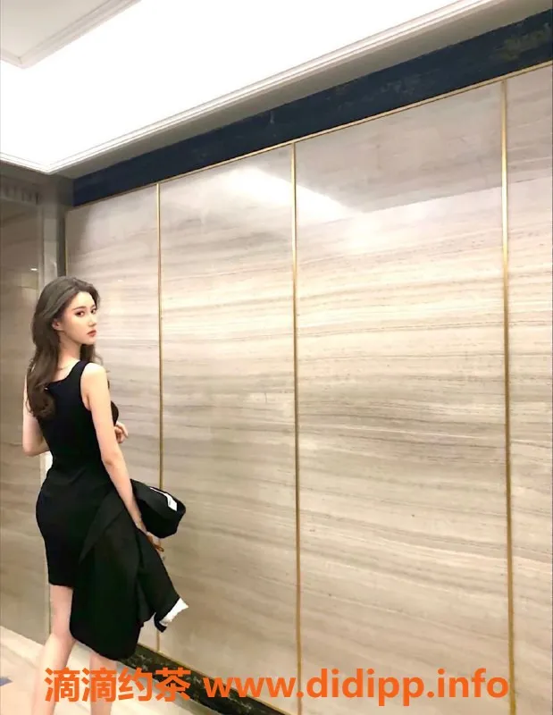 深圳楼凤-23岁梓涵，168cm，胸围D，福田3500元起