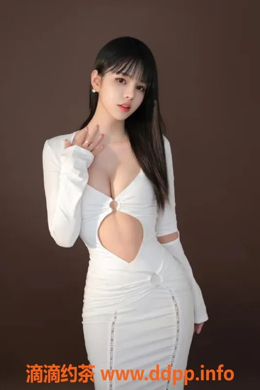 北京上门服务-朝阳空姐黄蓉，170长腿极品，纯天然服务