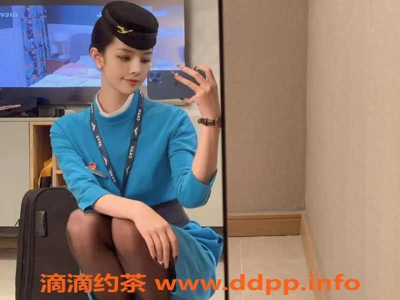 北京上门服务-朝阳空姐黄蓉，170长腿极品，纯天然服务