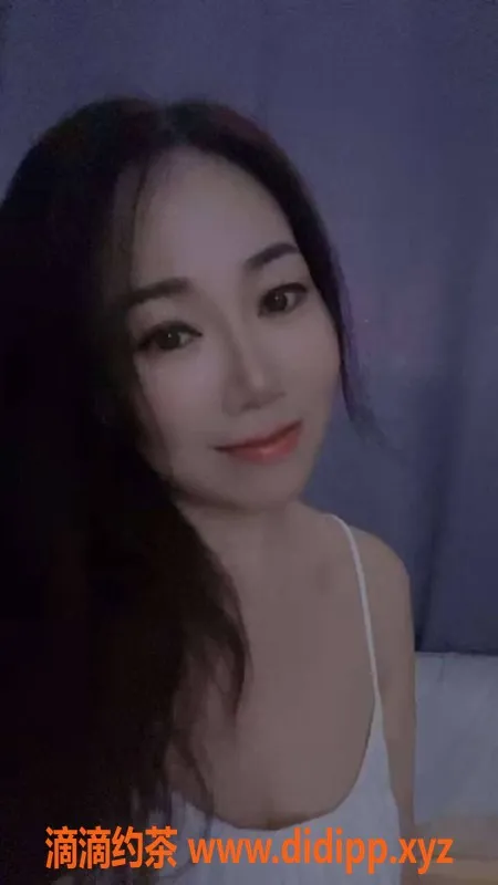 广州楼凤-白云蕊儿，500元人妻按摩服务