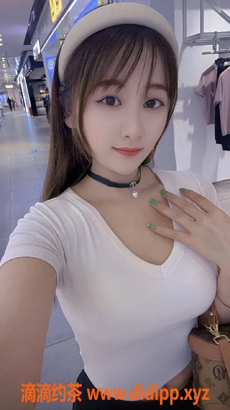 广州楼凤-天河童童，700元/次视频验证，真实靠谱