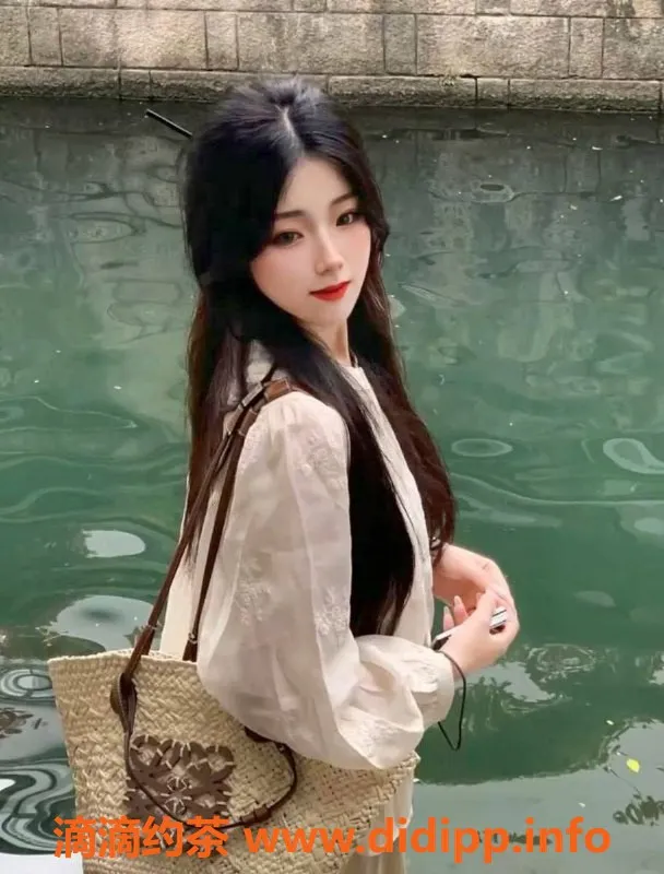 上海楼凤-普陀小榴莲福利：原价1200现仅1000，名额有限！