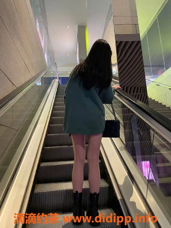 深圳楼凤资源信息,南山雨儿，166cm，44kg，23岁，特价1100元