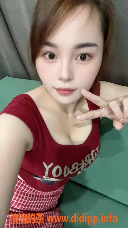 广州楼凤-白云小晴，400元超值服务，人妻诱惑等你来体验