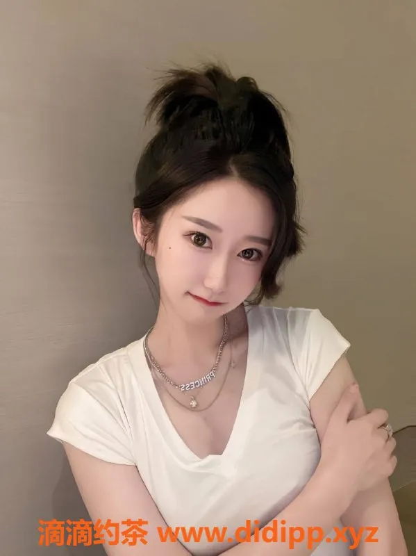 杭州上门服务-上城区艺校大学生白茹雪，身高172，超白粉C罩杯