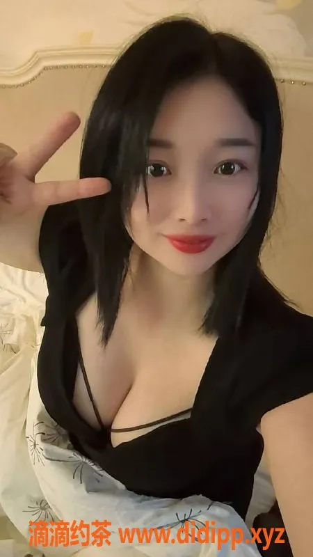 成都楼凤-成华区梦梦，27岁，胸C，500元/60分钟，服务一流