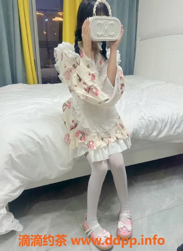 深圳楼凤-深圳龙华菲菲，18岁B罩杯，800元起