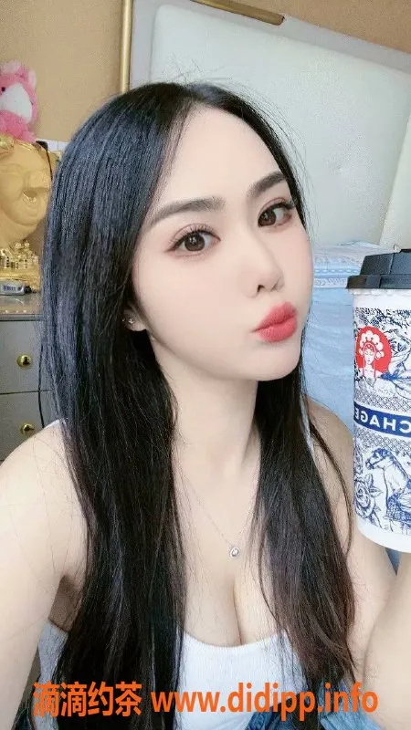 广州楼凤-天河嫩妹杨美美，舌吻体验只需600p