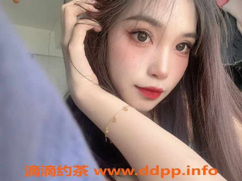 深圳楼凤资源信息,深圳南山长腿大胸小姐，2200元起服务