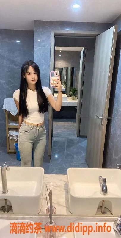 深圳楼凤资源信息,龙华优质陪玩 芊芊900起 服务齐全